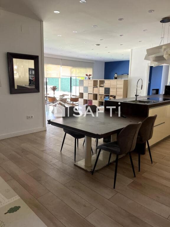 10 soverom Villa til salgs i Cubelles med svømmebasseng garasje - € 835 000 (Ref: 9174338)