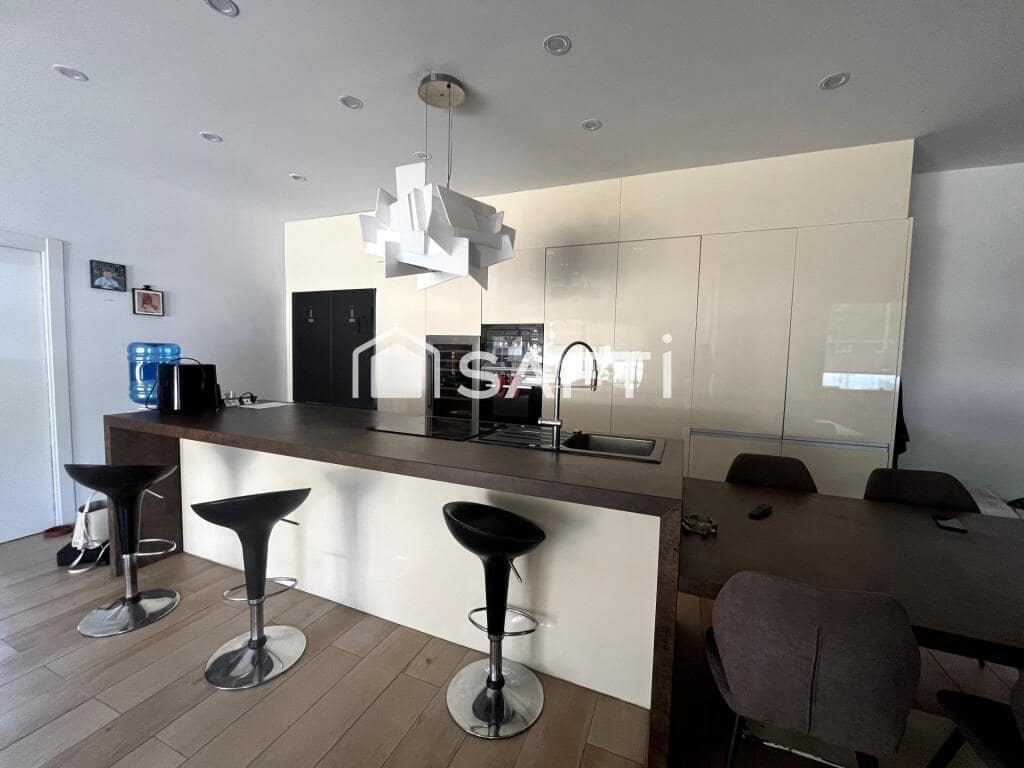 10 soverom Villa til salgs i Cubelles med svømmebasseng garasje - € 835 000 (Ref: 9174338)