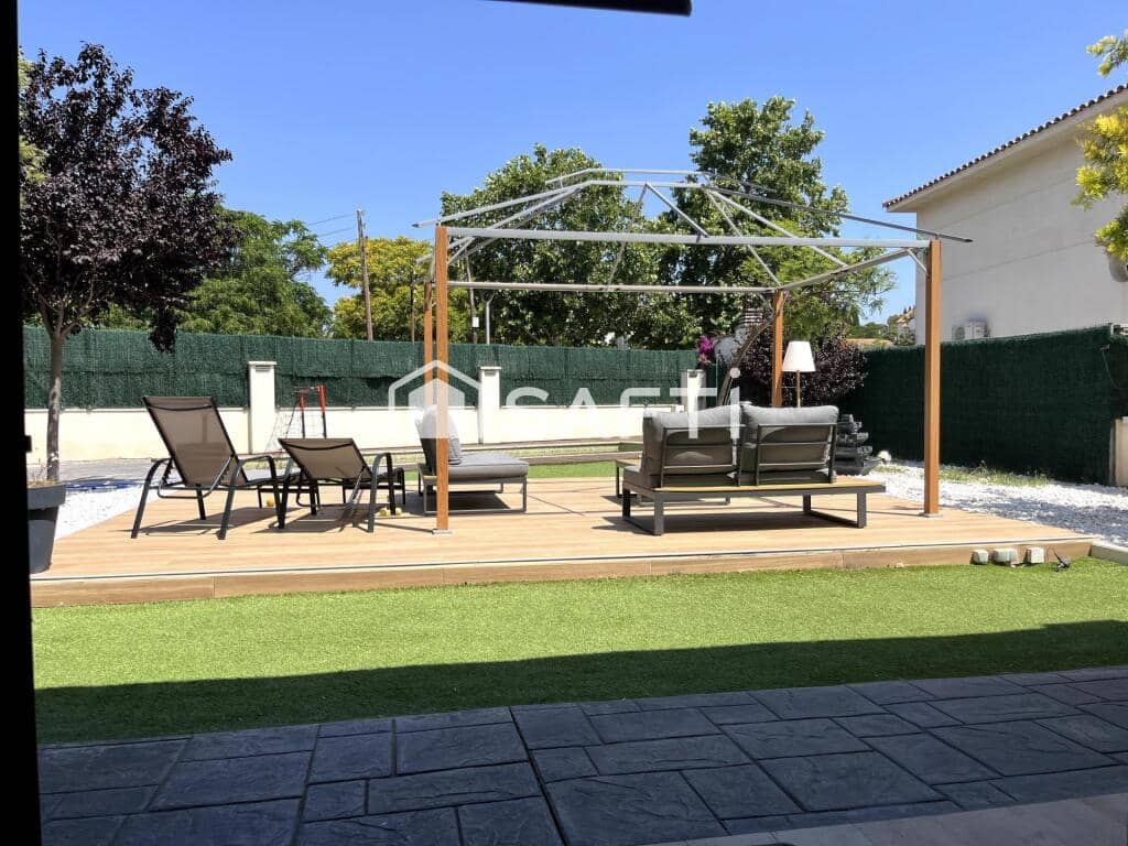 10 soverom Villa til salgs i Cubelles med svømmebasseng garasje - € 835 000 (Ref: 9174338)