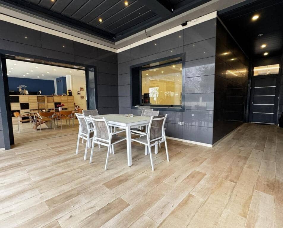 10 soverom Villa til salgs i Cubelles med svømmebasseng garasje - € 835 000 (Ref: 9174338)