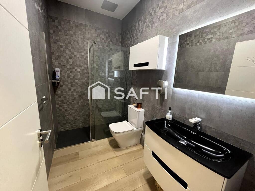 10 soverom Villa til salgs i Cubelles med svømmebasseng garasje - € 835 000 (Ref: 9174338)