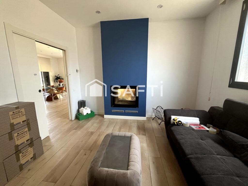 10 soverom Villa til salgs i Cubelles med svømmebasseng garasje - € 835 000 (Ref: 9174338)