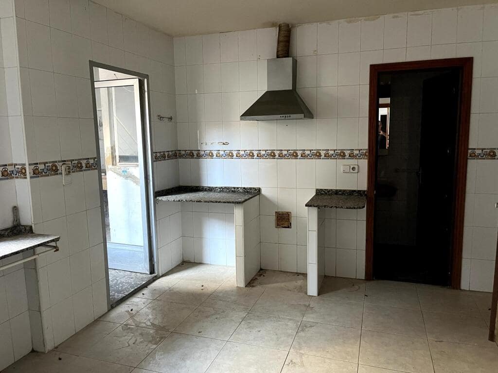 11 soveværelse Rækkehus til salg i Moncada - € 463.500 (Ref: 9174383)