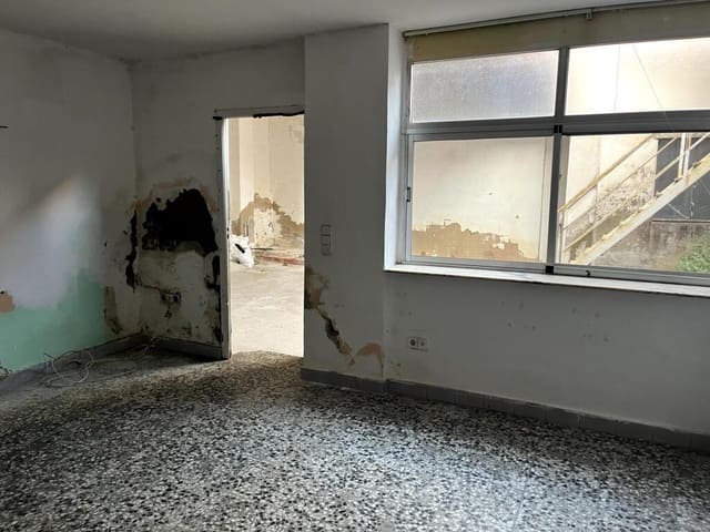 11 soveværelse Rækkehus til salg i Moncada - € 463.500 (Ref: 9174383)