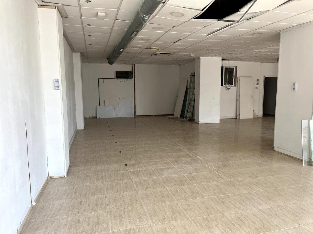 Kommersiell til salgs i Tavernes Blanques - € 240 000 (Ref: 9174384)