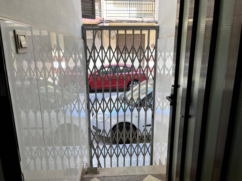 Kommersiell til salgs i Tavernes Blanques - € 240 000 (Ref: 9174384)