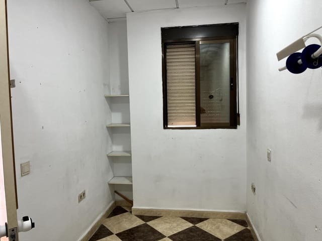 Commercial for sale in Tavernes Blanques - € 240,000 (Ref: 9174384)