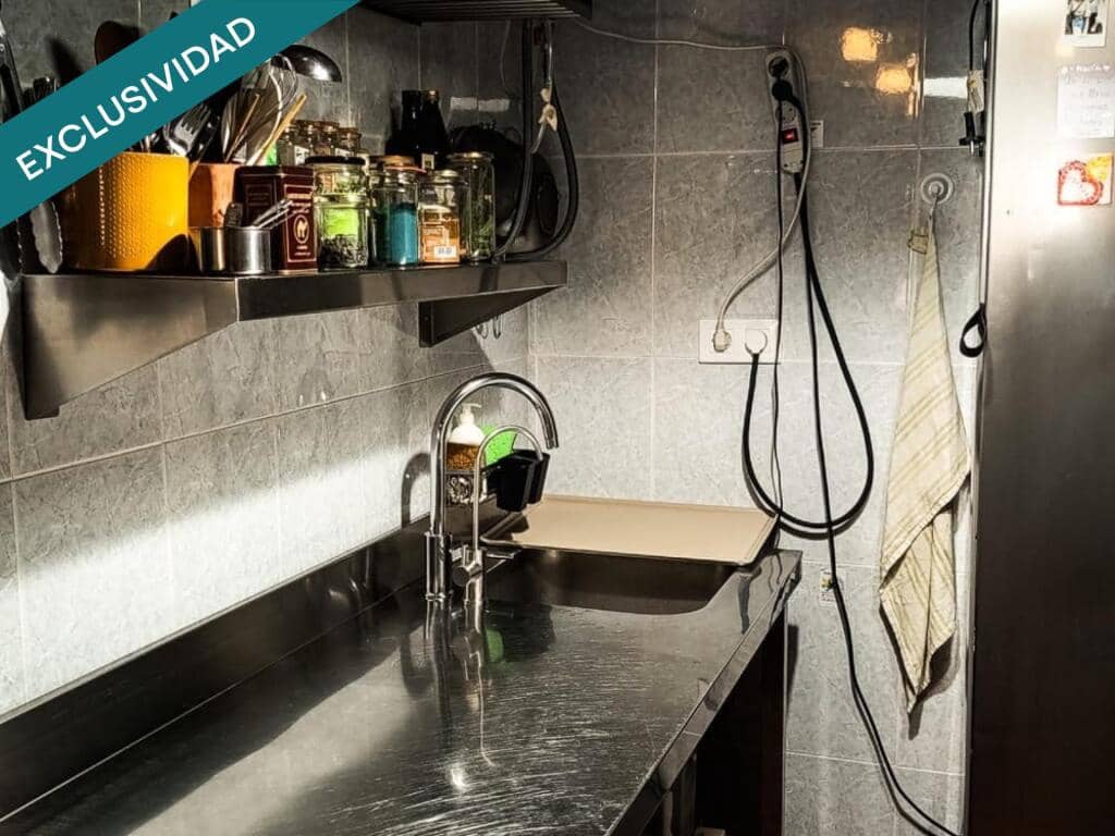 Erhverv til salg i Alicante by - € 79.900 (Ref: 9174414)