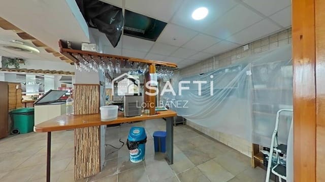 Commerciale in vendita in Oliva Playa, Oliva - 380.000 € (Rif: 9174415)