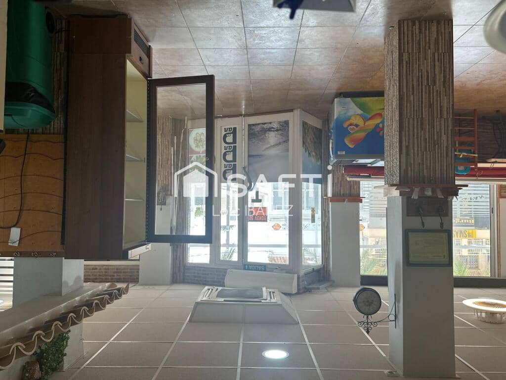 Commercial for sale in Oliva - € 380,000 (Ref: 9174415)