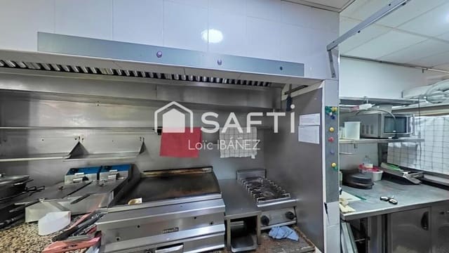 Commerciale in vendita in Oliva Playa, Oliva - 380.000 € (Rif: 9174415)