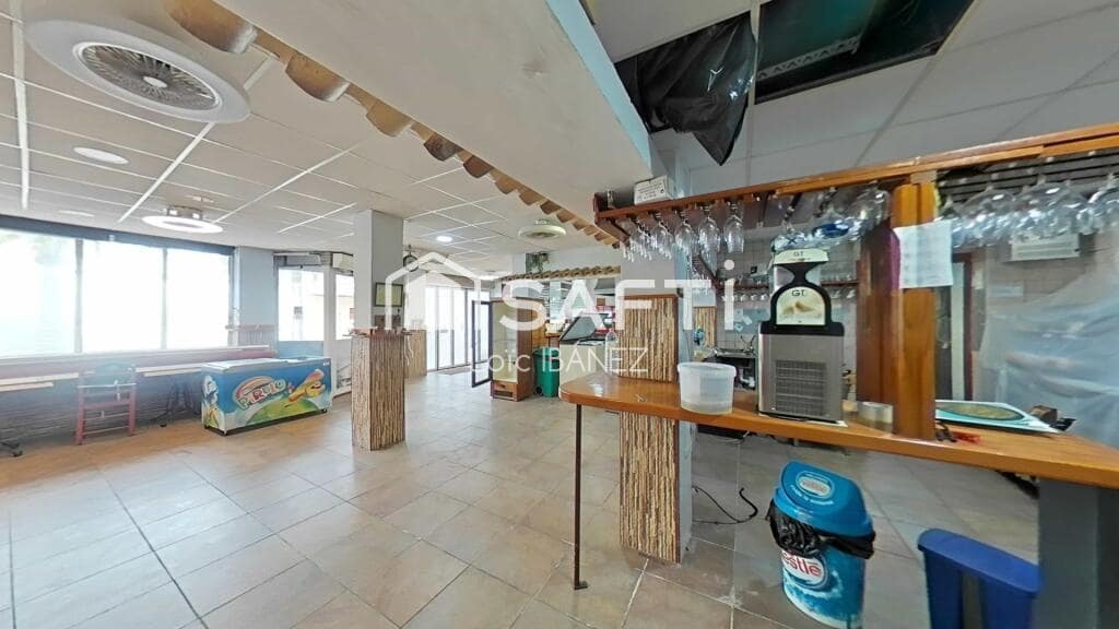 Commercial for sale in Oliva - € 380,000 (Ref: 9174415)