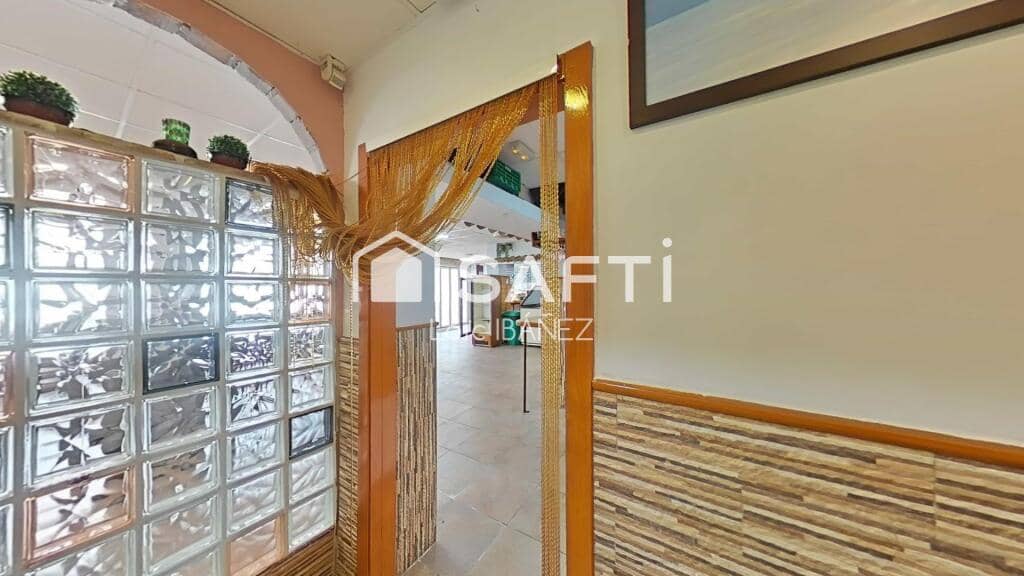 Commercial for sale in Oliva - € 380,000 (Ref: 9174415)