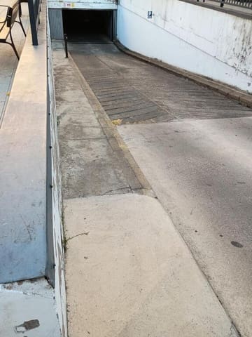 Garage till salu i Ctra. Sevilla - Los Montitos, Badajoz stad - 19 000 € (Ref: 9174420)