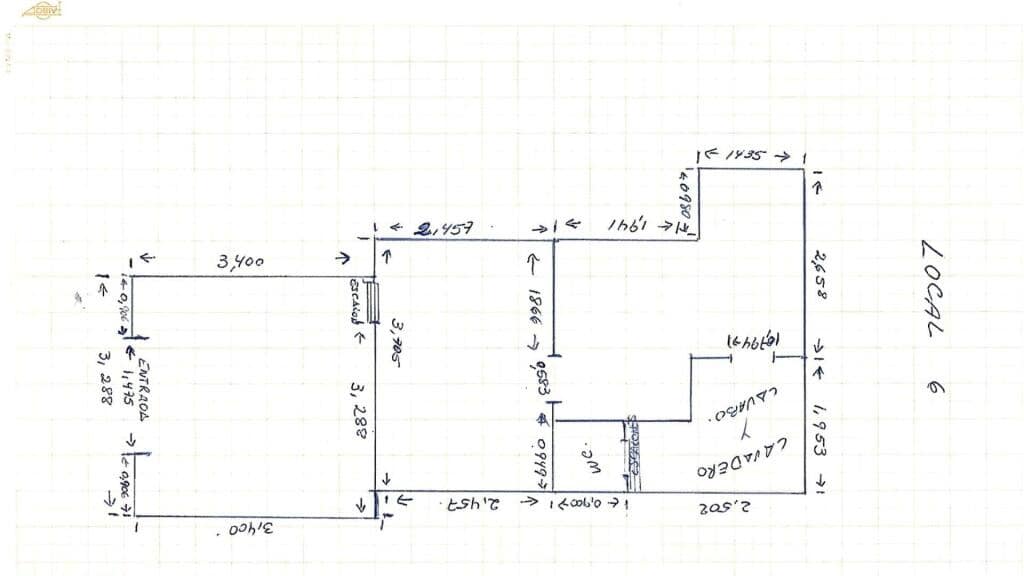 Erhverv til salg i Badalona - € 46.600 (Ref: 9174428)