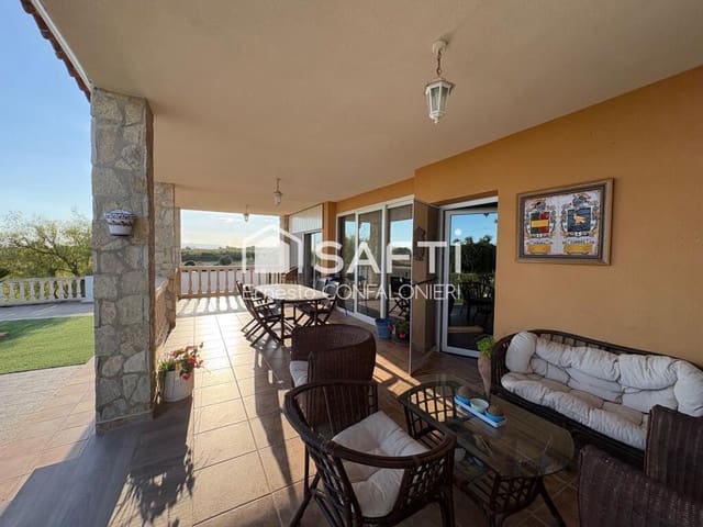 4 bedroom Finca/Country House for sale in Vinaròs with pool garage - € 465,000 (Ref: 9174440)