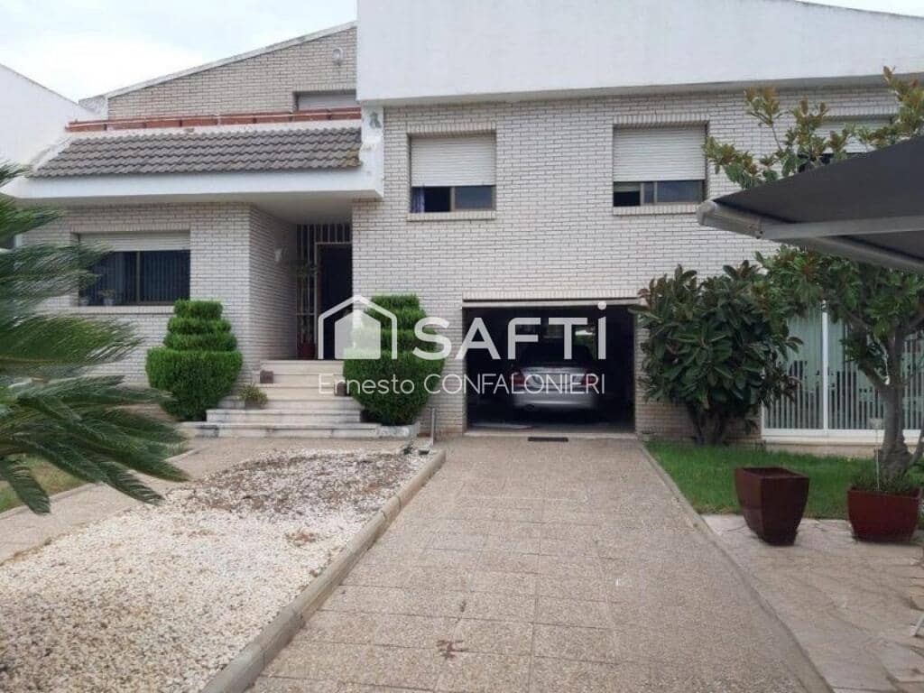 4 bedroom Villa for sale in Alcanar with pool garage - € 425,000 (Ref: 9174442)