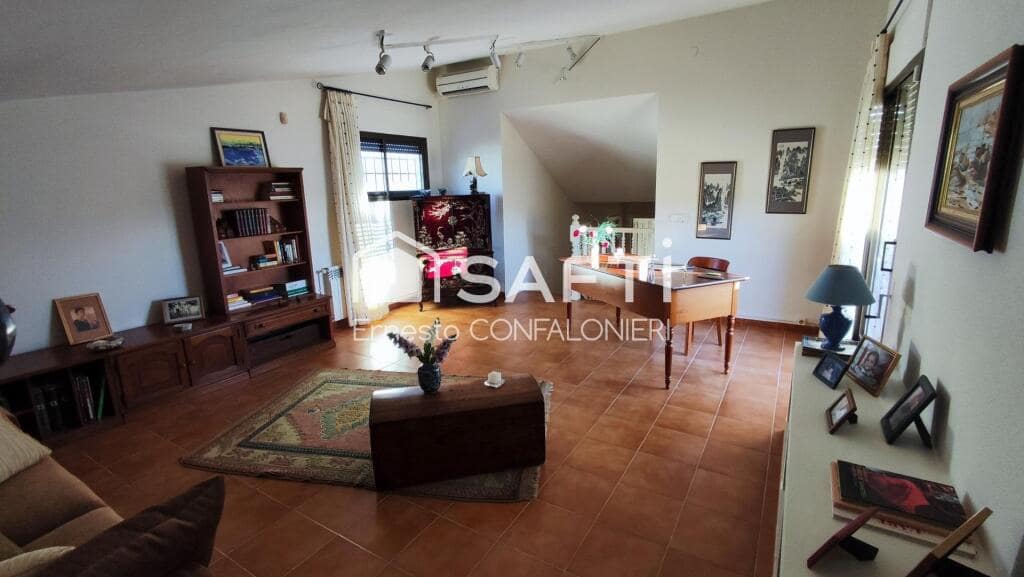 4 bedroom Villa for sale in Alcanar with pool garage - € 425,000 (Ref: 9174442)
