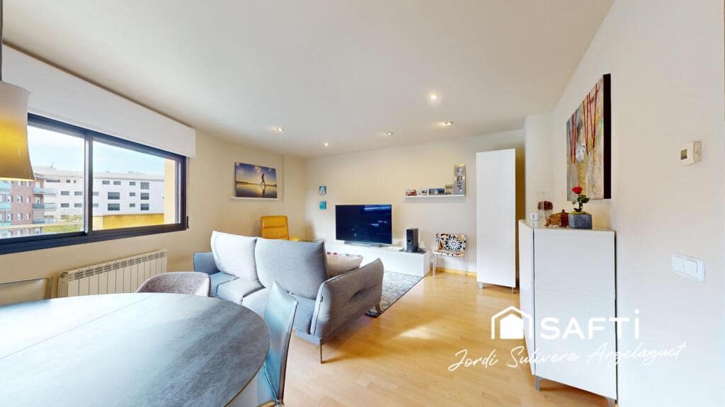 4 sypialnia Mieszkanie na sprzedaż w Miasto Girona z garażem - 415 000 € (Ref: 9174449)