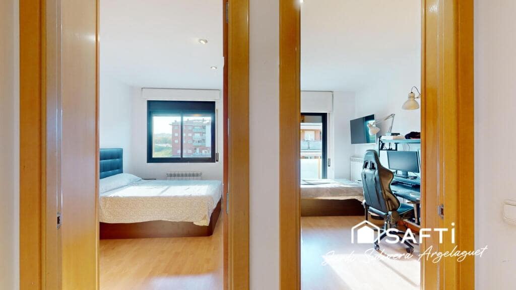 4 sypialnia Mieszkanie na sprzedaż w Miasto Girona z garażem - 415 000 € (Ref: 9174449)