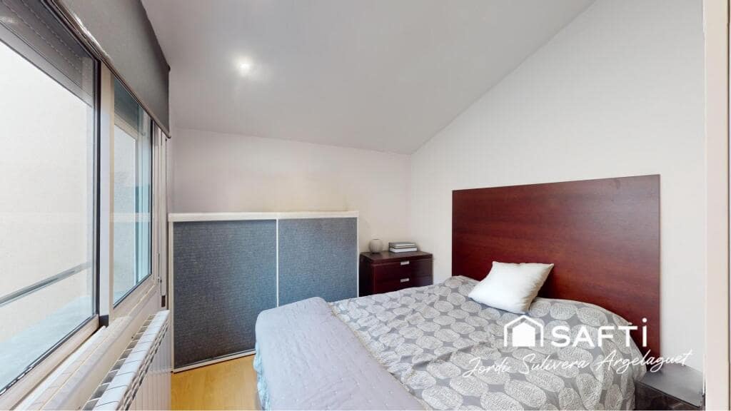 4 sypialnia Mieszkanie na sprzedaż w Miasto Girona z garażem - 415 000 € (Ref: 9174449)