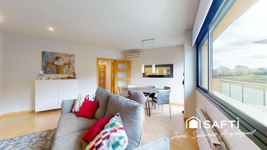 4 sypialnia Mieszkanie na sprzedaż w Miasto Girona z garażem - 415 000 € (Ref: 9174449)