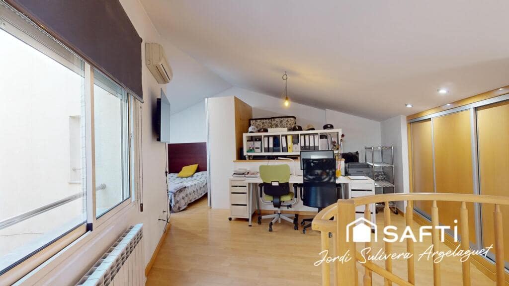 4 sypialnia Mieszkanie na sprzedaż w Miasto Girona z garażem - 415 000 € (Ref: 9174449)