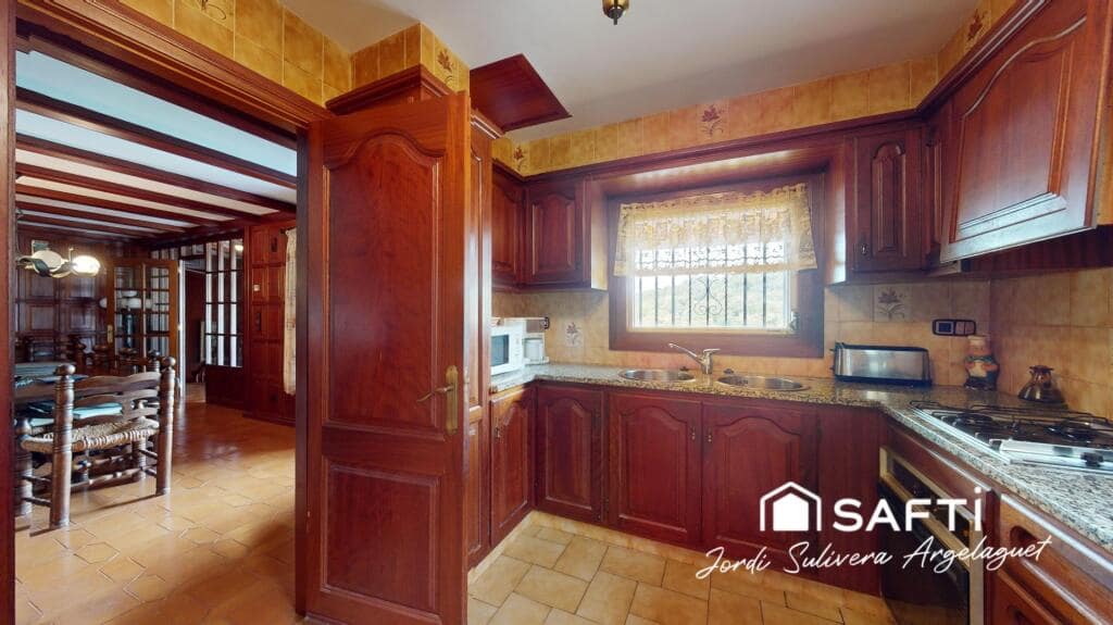 4 makuuhuone Huvila myytävänä paikassa Santa Cristina d'Aro mukana uima-altaan - 780 000 € (Ref: 9174450)