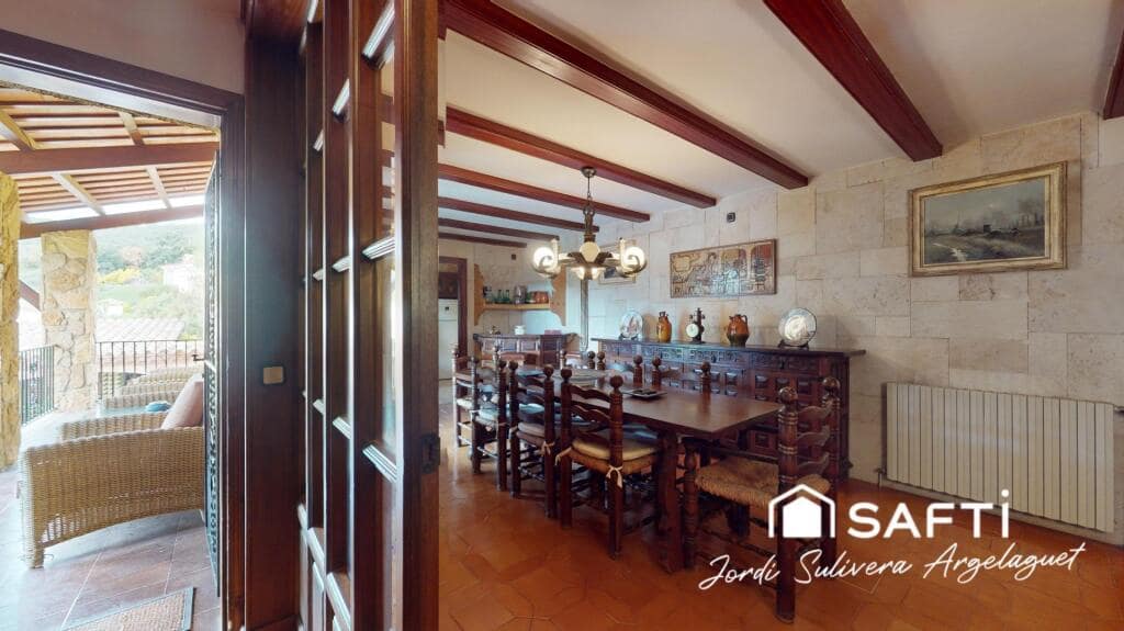 4 makuuhuone Huvila myytävänä paikassa Santa Cristina d'Aro mukana uima-altaan - 780 000 € (Ref: 9174450)