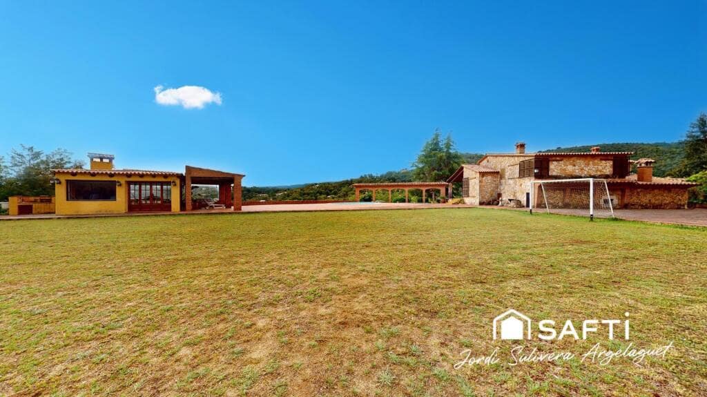 4 makuuhuone Huvila myytävänä paikassa Santa Cristina d'Aro mukana uima-altaan - 780 000 € (Ref: 9174450)