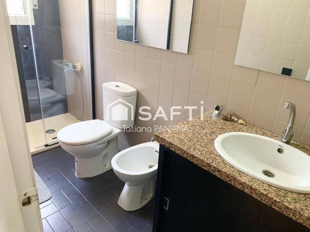 7 soveværelse Rækkehus til salg i Lloret de Mar med swimmingpool - € 700.000 (Ref: 9174455)