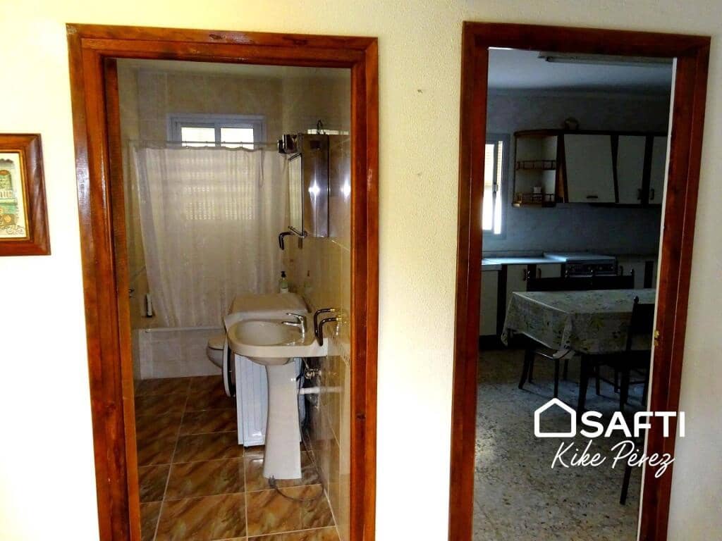 6 soverom Villa til salgs i Galera med garasje - € 70 000 (Ref: 9174457)