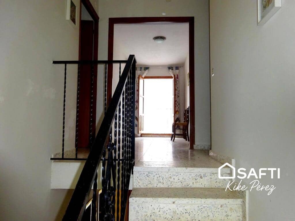 6 soverom Villa til salgs i Galera med garasje - € 70 000 (Ref: 9174457)