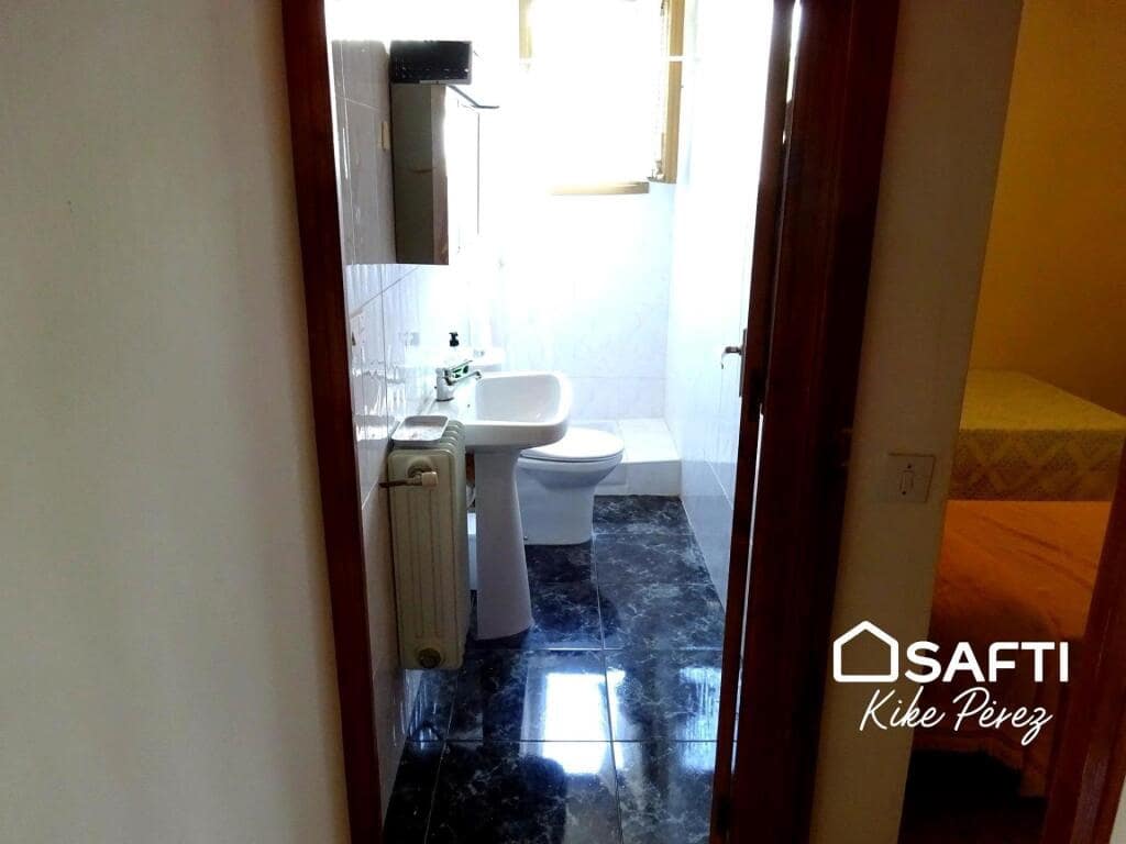 6 soverom Villa til salgs i Galera med garasje - € 70 000 (Ref: 9174457)