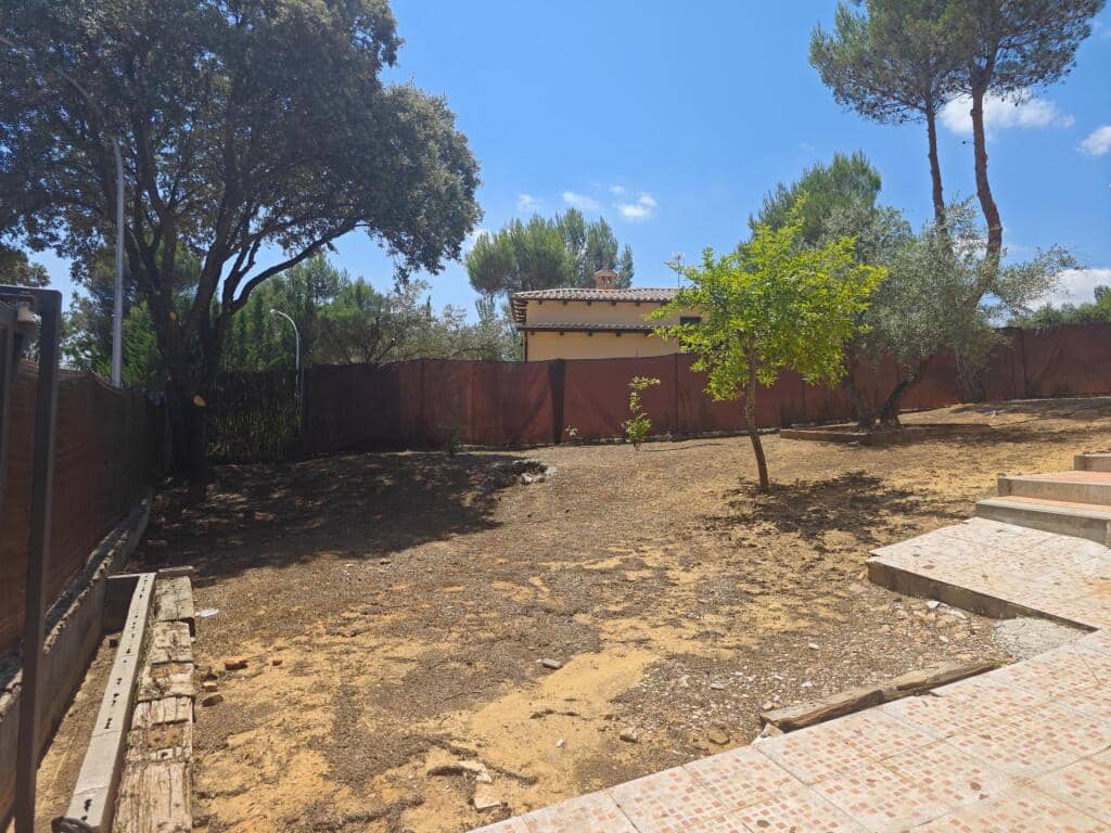 3 makuuhuone Rivitalo myytävänä paikassa Pareja mukana uima-altaan 
autotalli - 249 000 € (Ref: 9174459)