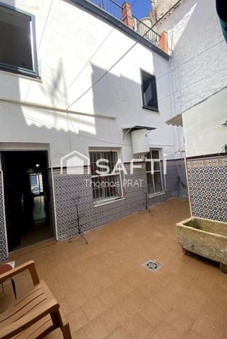 Chalet de 4 habitaciones en Jaén ciudad en venta - 140.000 € (Ref: 9174460)