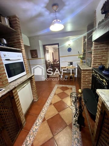 4 bedroom Villa for sale in Jaén city - € 135,000 (Ref: 9174460)