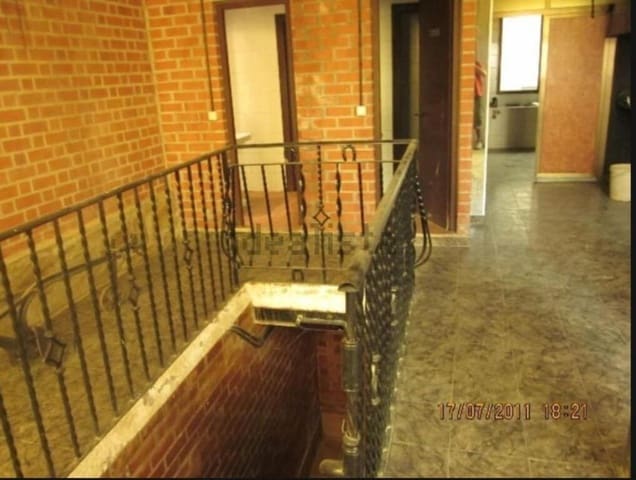 Commercial for sale in Valderas - € 65,000 (Ref: 9174463)