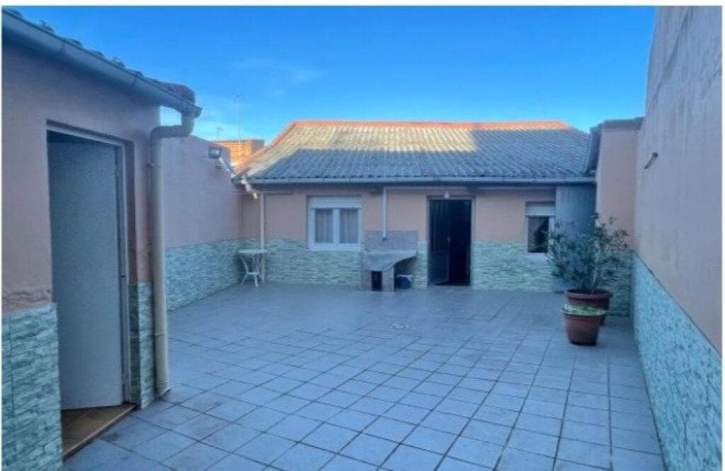 3 soveværelse Finca/Landehus til salg i Laguna de Negrillos - € 85.000 (Ref: 9174464)