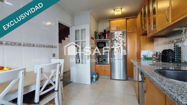 Adosado de 4 habitaciones en Villaquilambre en venta con garaje - 230.000 € (Ref: 9174466)