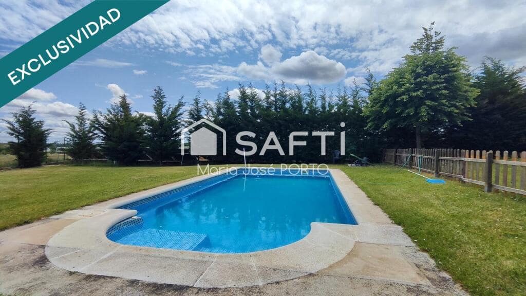 6 soveværelse Villa til salg i Santovenia de la Valdoncina med swimmingpool - € 550.000 (Ref: 9174467)