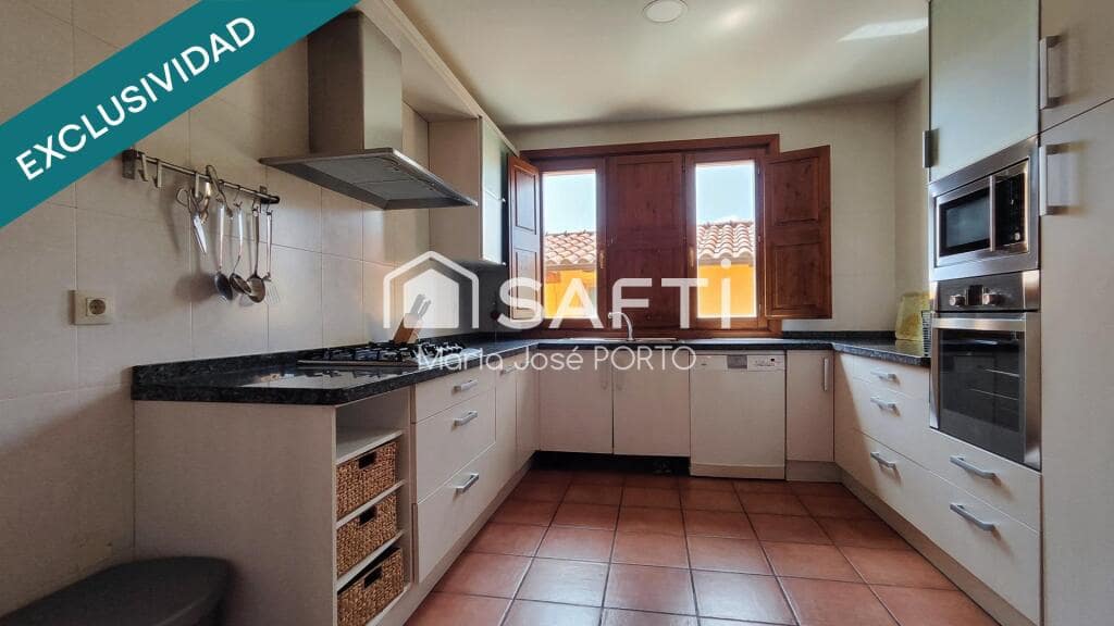 6 soveværelse Villa til salg i Santovenia de la Valdoncina med swimmingpool - € 550.000 (Ref: 9174467)