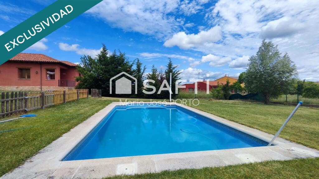 6 soveværelse Villa til salg i Santovenia de la Valdoncina med swimmingpool - € 550.000 (Ref: 9174467)