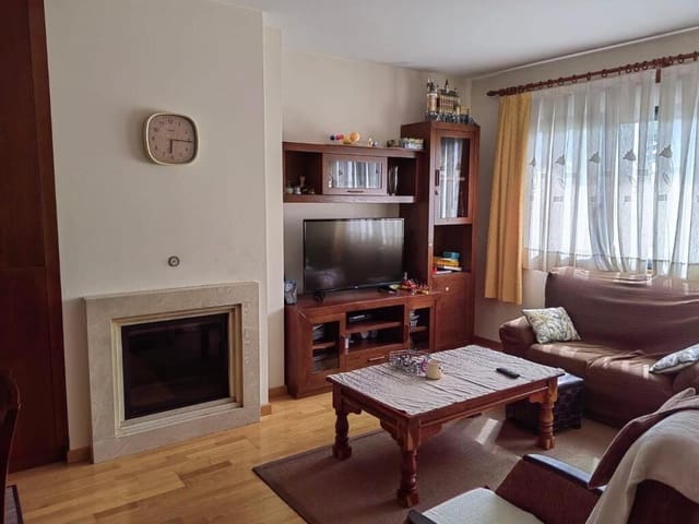 4 slaapkamer Rijtjeshuis te koop in Monforte de Lemos met garage - € 280.000 (Ref: 9174473)