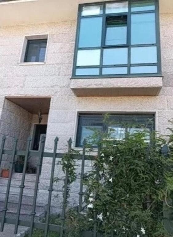 4 soveværelse Rækkehus til salg i Monforte de Lemos med garage - € 280.000 (Ref: 9174473)