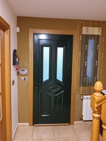 4 slaapkamer Rijtjeshuis te koop in Monforte de Lemos met garage - € 280.000 (Ref: 9174473)