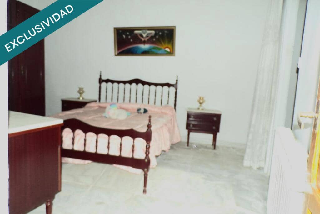 4 soveværelse Villa til salg i Chinchon - € 116.000 (Ref: 9174474)