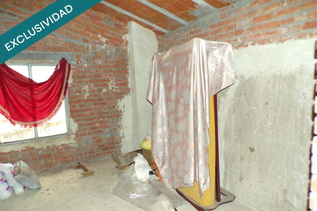 4 soveværelse Villa til salg i Chinchon - € 116.000 (Ref: 9174474)