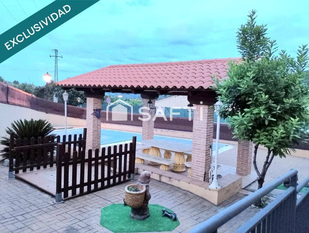 3 soverom Villa til salgs i San Martin de Valdeiglesias med svømmebasseng garasje - € 370 000 (Ref: 9174477)