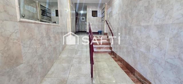 4 quarto Apartamento para venda em Parla - 229 000 € (Ref: 9174478)